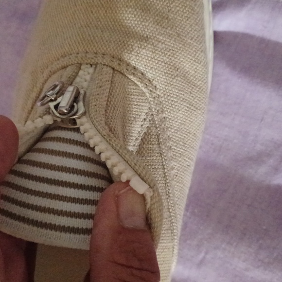 Aerosoles canvas slip-on like new - Picture 6 of 8